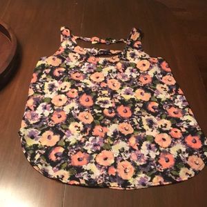 Bright floral tank top in chiffon fabric with bows
